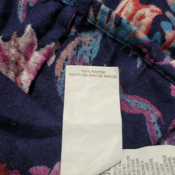 Lucky Brand Sz XL Top Blouse Shirt Blue Floral Print Tassel Tie Rayon - Picture 5 of 7